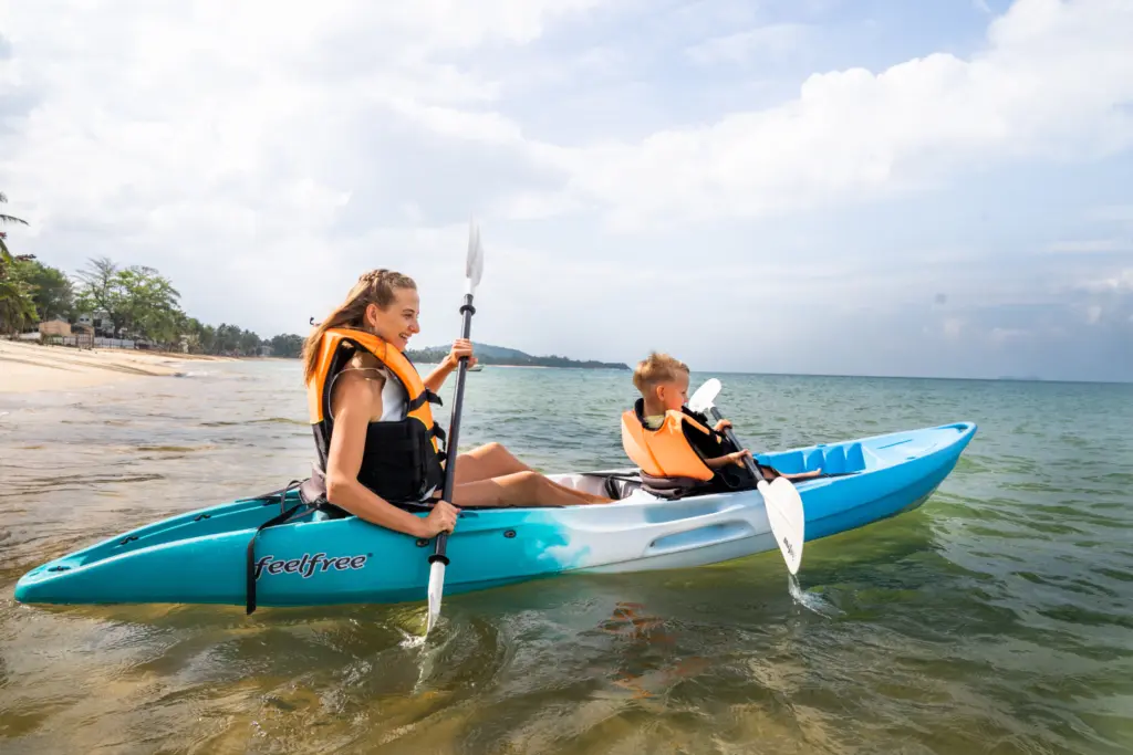 family&kidactivities-miskawaan_kayak